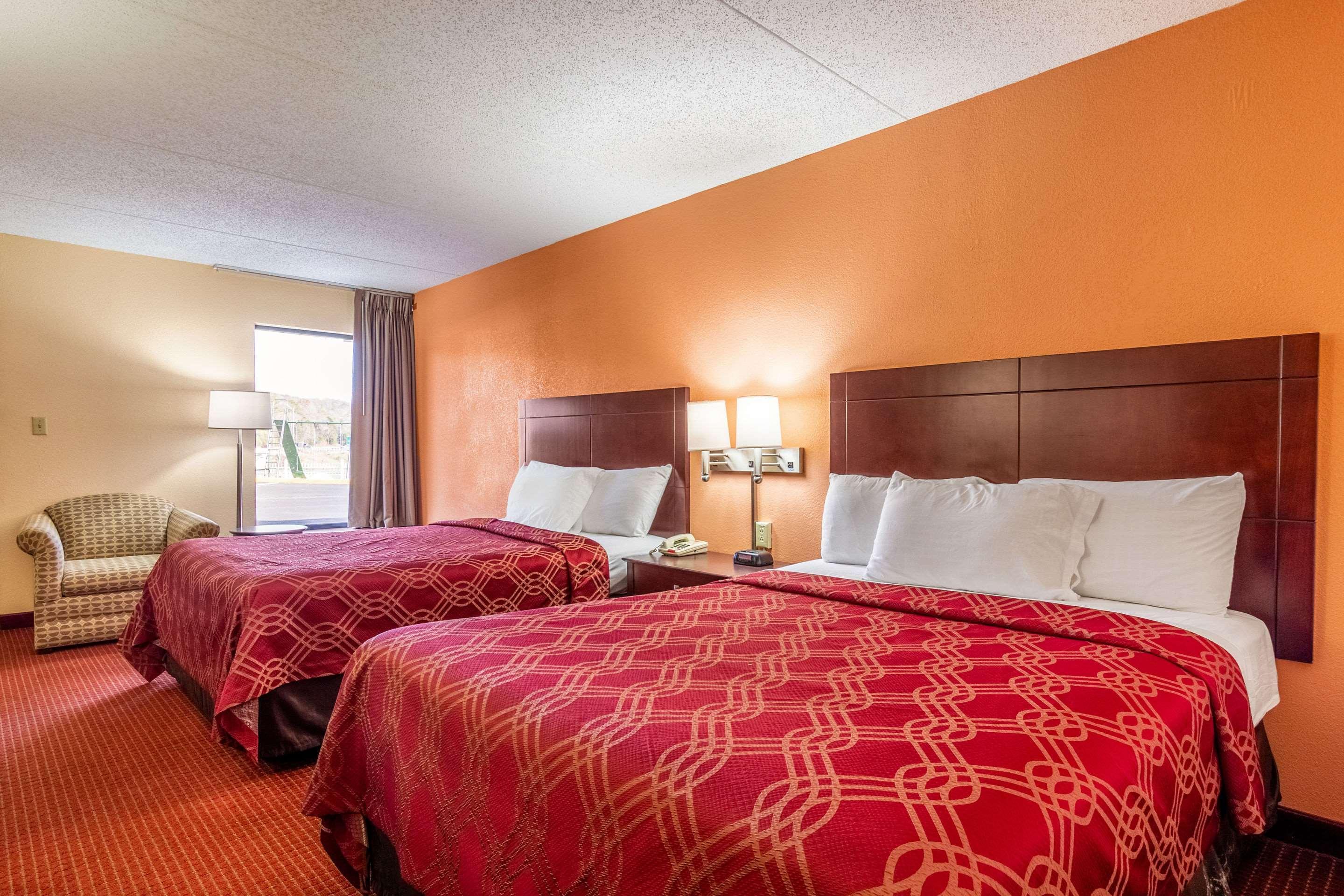 Econo Lodge Rocky Top Exterior photo